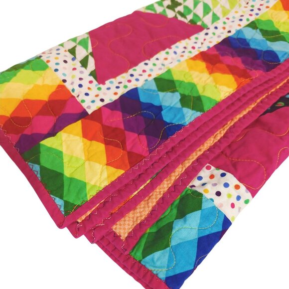 Handmade Modern Quilt Geometric Rainbow Stars 47" x 41" Baby Lap or Wall Hanging - Picture 4 of 4